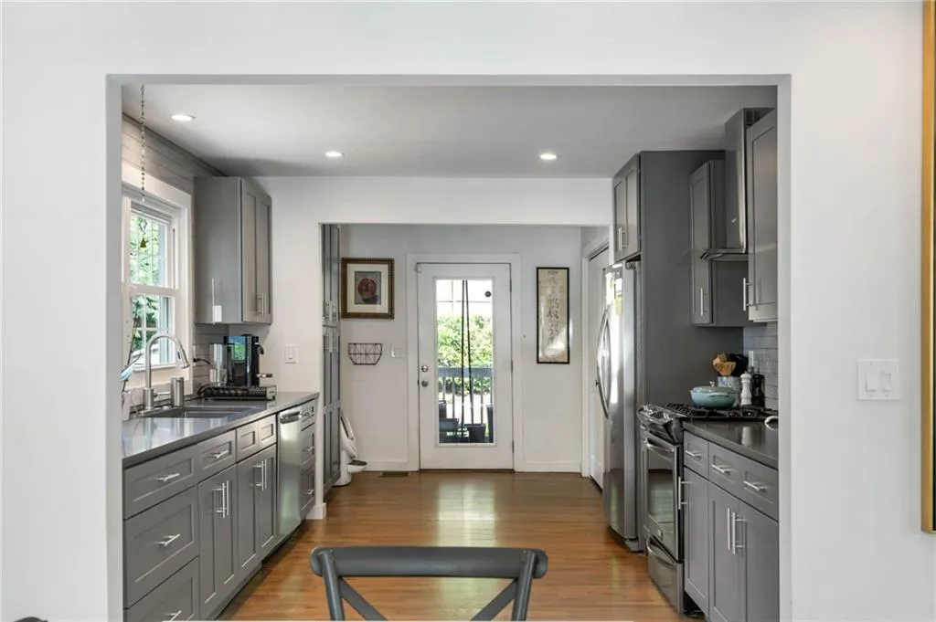 1090 Shepherds Lane Ne, Atlanta, Georgia 30324, 3 Bedrooms Bedrooms, ,2 BathroomsBathrooms,Residential,For Sale,1090 Shepherds Lane Ne,7617113