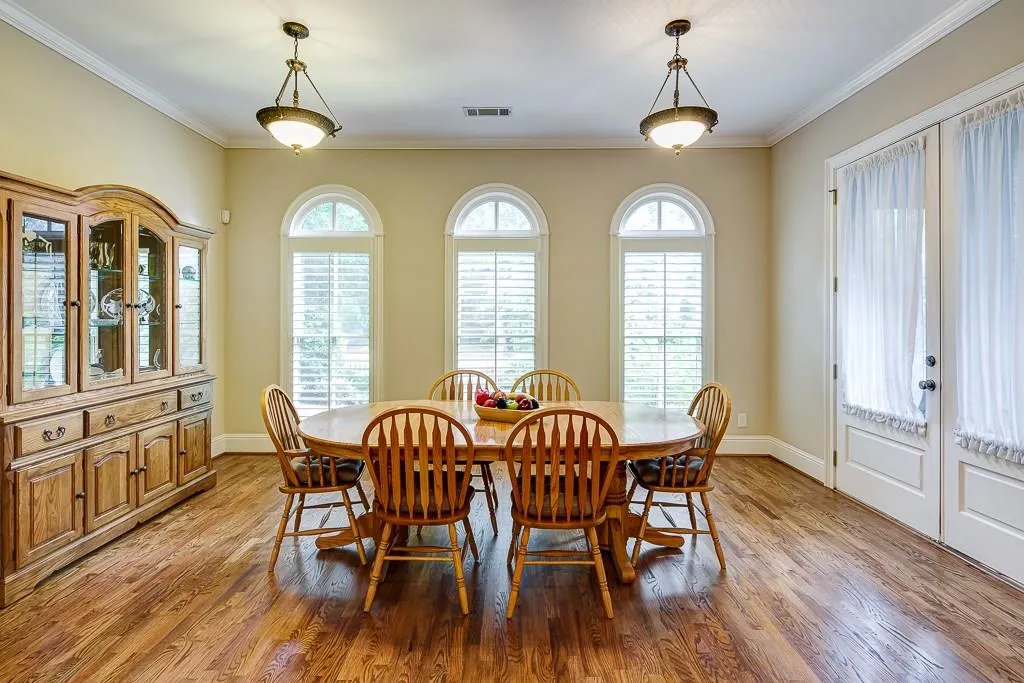 3127 Lenox Road Ne Unit 2, Atlanta, Georgia 30324, 3 Bedrooms Bedrooms, ,3 BathroomsBathrooms,Residential,Sold,3127 Lenox Road Ne Unit 2,5708922