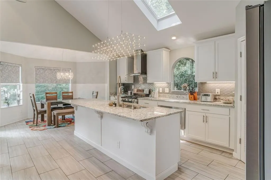 5308 Northland Drive, Atlanta, Georgia 30328, 6 Bedrooms Bedrooms, ,4 BathroomsBathrooms,Residential,Sold,5308 Northland Drive,6899641