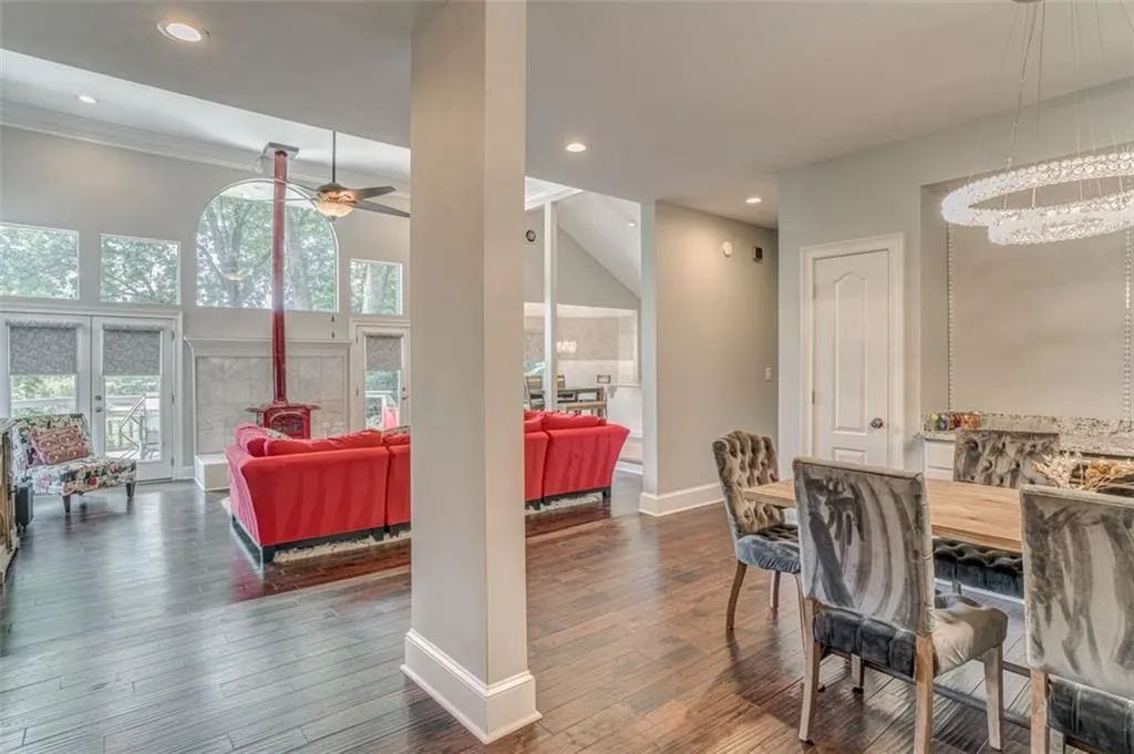 5308 Northland Drive, Atlanta, Georgia 30328, 6 Bedrooms Bedrooms, ,4 BathroomsBathrooms,Residential,Sold,5308 Northland Drive,6899641