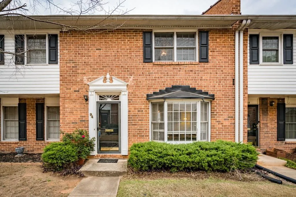 6520 Roswell Road Unit 94, Atlanta, Georgia 30328, 2 Bedrooms Bedrooms, ,1 BathroomBathrooms,Residential,Sold,6520 Roswell Road Unit 94,5812606