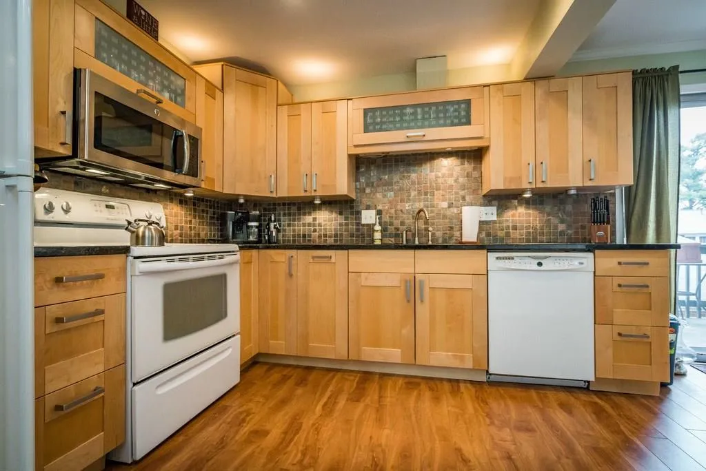 6520 Roswell Road Unit 94, Atlanta, Georgia 30328, 2 Bedrooms Bedrooms, ,1 BathroomBathrooms,Residential,Sold,6520 Roswell Road Unit 94,5812606