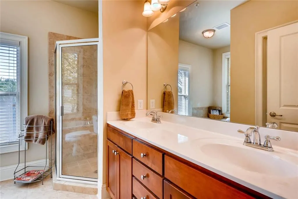 6401 Paulson Place, Sandy Springs, Georgia 30328, 2 Bedrooms Bedrooms, ,2 BathroomsBathrooms,Residential,Sold,6401 Paulson Place,5818311