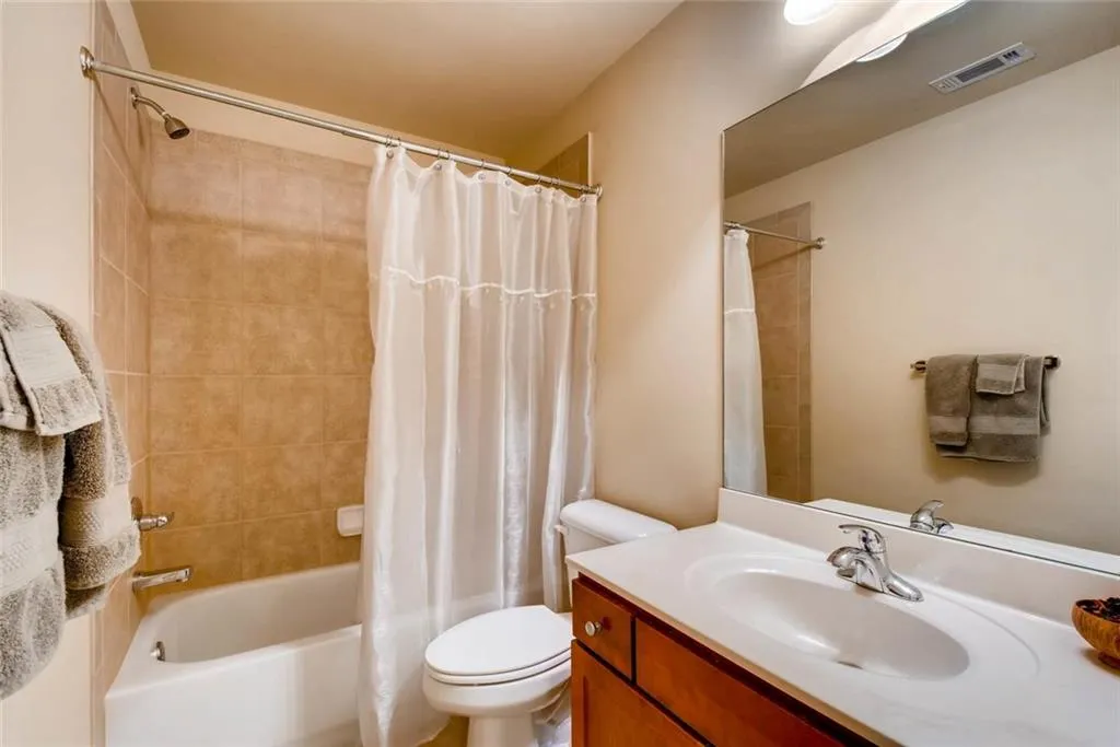 6401 Paulson Place, Sandy Springs, Georgia 30328, 2 Bedrooms Bedrooms, ,2 BathroomsBathrooms,Residential,Sold,6401 Paulson Place,5818311