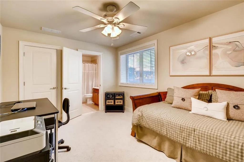 6401 Paulson Place, Sandy Springs, Georgia 30328, 2 Bedrooms Bedrooms, ,2 BathroomsBathrooms,Residential,Sold,6401 Paulson Place,5818311