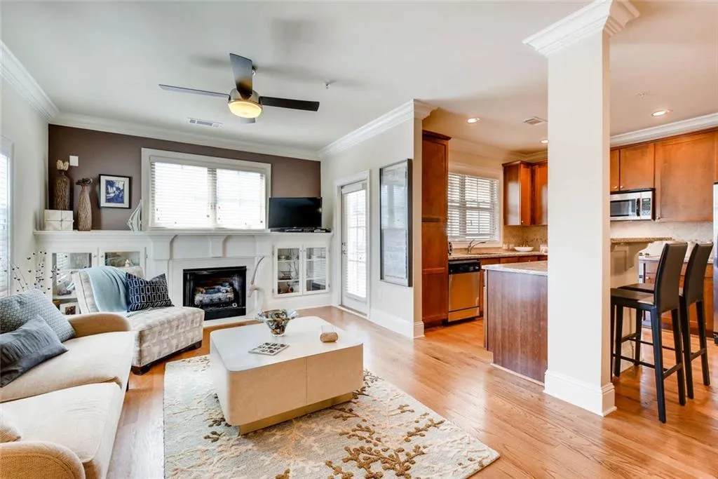 6401 Paulson Place, Sandy Springs, Georgia 30328, 2 Bedrooms Bedrooms, ,2 BathroomsBathrooms,Residential,Sold,6401 Paulson Place,5818311