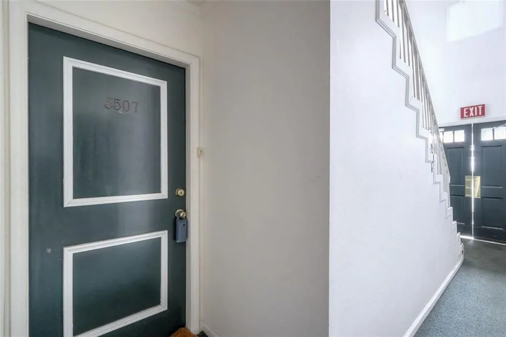 5507 Kingsport Drive Unit 29, Atlanta, Georgia 30342, 2 Bedrooms Bedrooms, ,1 BathroomBathrooms,Residential,Sold,5507 Kingsport Drive Unit 29,6771630