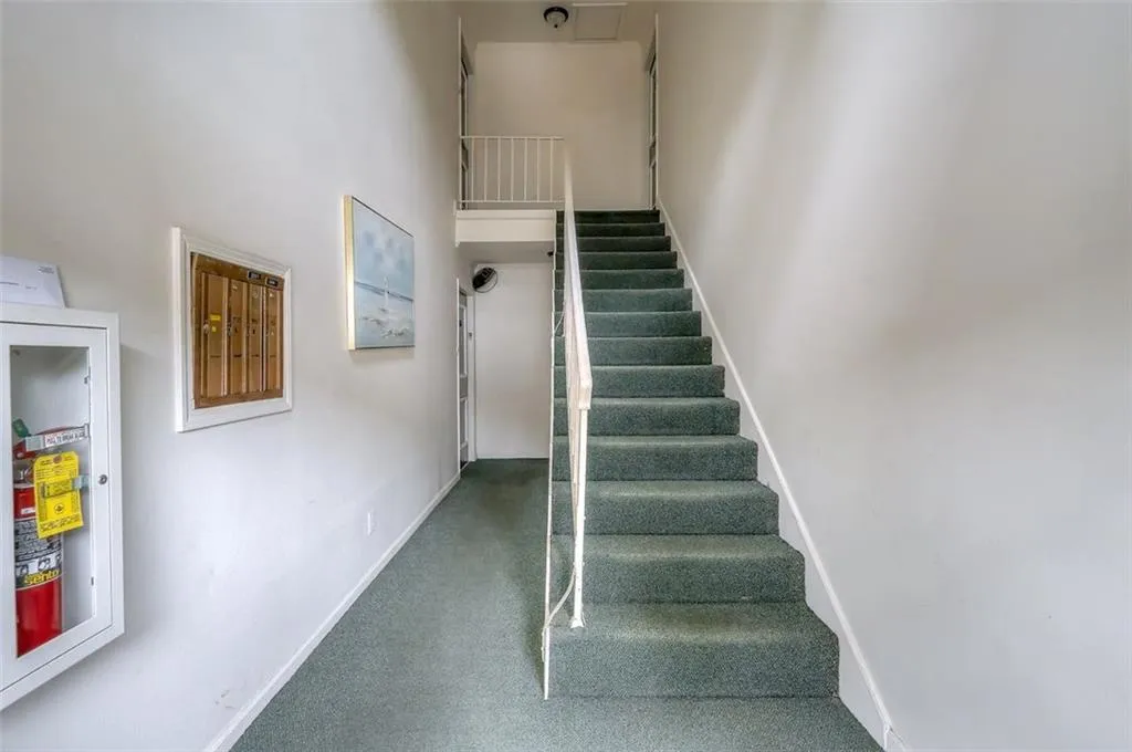 5507 Kingsport Drive Unit 29, Atlanta, Georgia 30342, 2 Bedrooms Bedrooms, ,1 BathroomBathrooms,Residential,Sold,5507 Kingsport Drive Unit 29,6771630