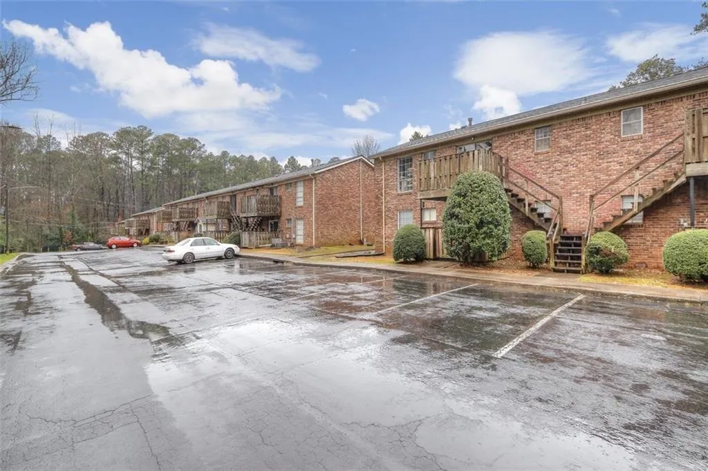 5507 Kingsport Drive Unit 29, Atlanta, Georgia 30342, 2 Bedrooms Bedrooms, ,1 BathroomBathrooms,Residential,Sold,5507 Kingsport Drive Unit 29,6771630