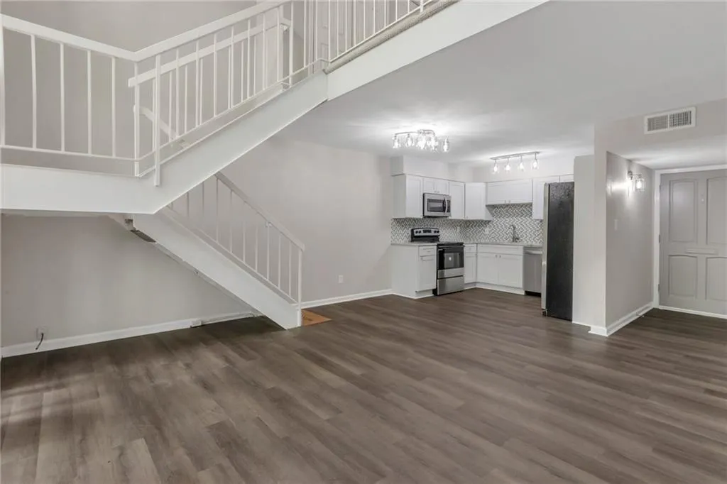 Split staircase for easy access to the loft