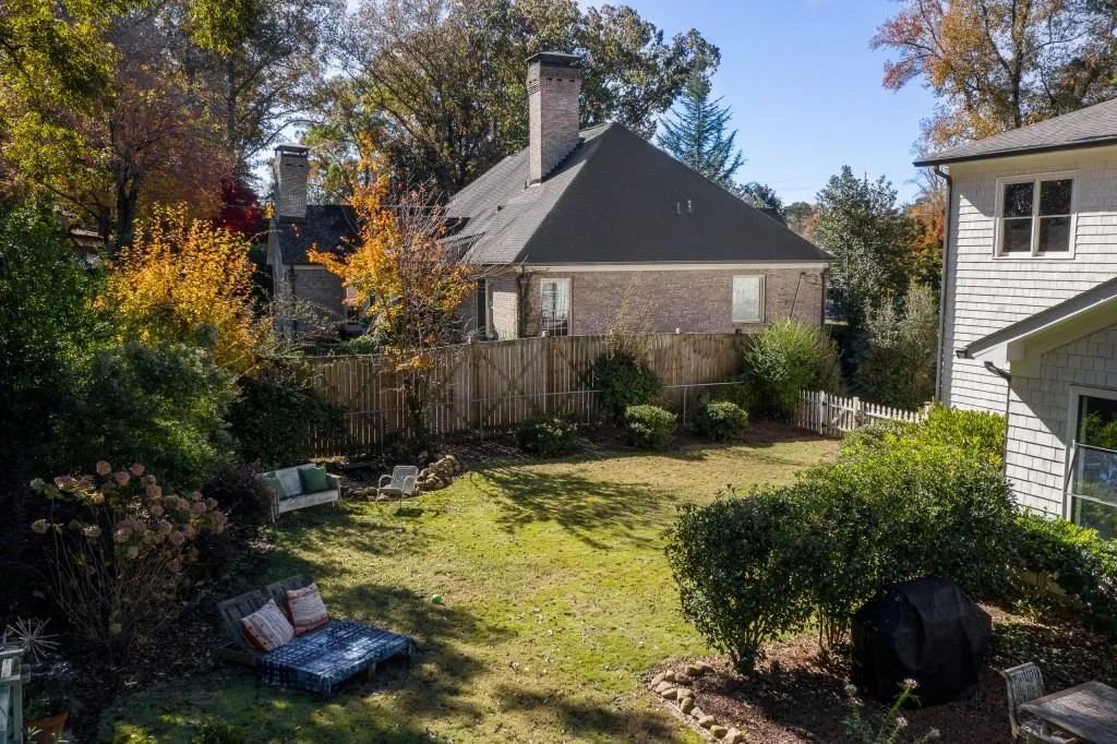 4715 High Point Road, Atlanta, Georgia 30342, 5 Bedrooms Bedrooms, ,3 BathroomsBathrooms,Residential,Sold,4715 High Point Road,6985214