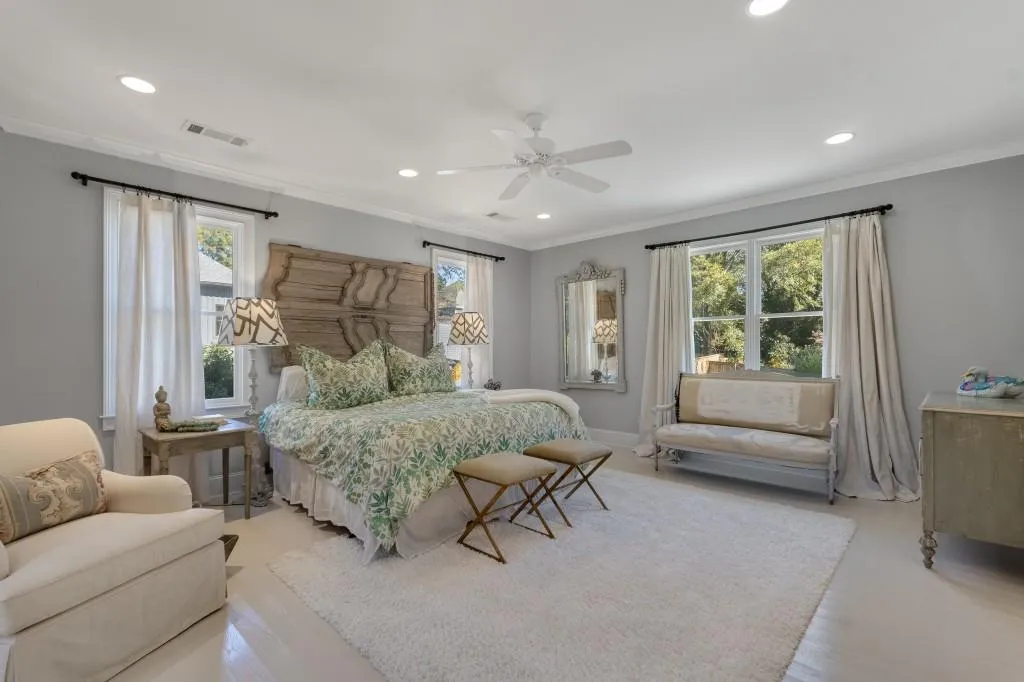 4715 High Point Road, Atlanta, Georgia 30342, 5 Bedrooms Bedrooms, ,3 BathroomsBathrooms,Residential,Sold,4715 High Point Road,6985214