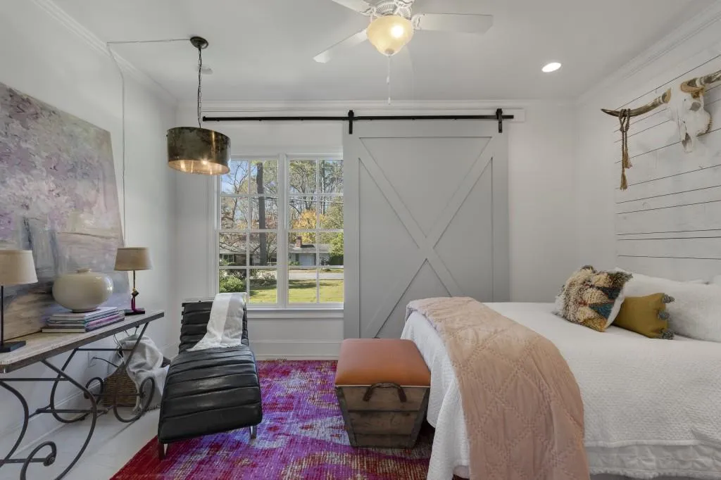 4715 High Point Road, Atlanta, Georgia 30342, 5 Bedrooms Bedrooms, ,3 BathroomsBathrooms,Residential,Sold,4715 High Point Road,6985214