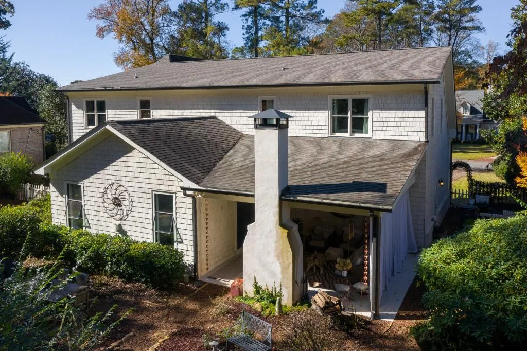 4715 High Point Road, Atlanta, Georgia 30342, 5 Bedrooms Bedrooms, ,3 BathroomsBathrooms,Residential,Sold,4715 High Point Road,6985214