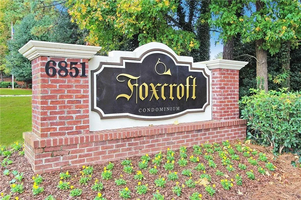 6851 Roswell Road Unit F20, Sandy Springs, Georgia 30328, 3 Bedrooms Bedrooms, ,2 BathroomsBathrooms,Residential,Sold,6851 Roswell Road Unit F20,5982944
