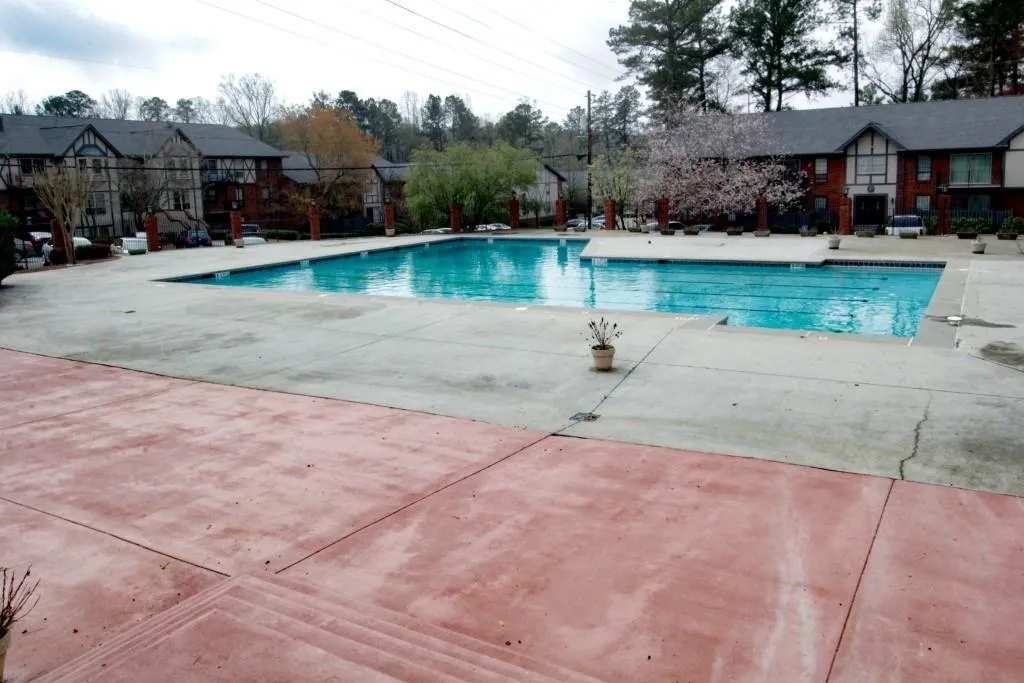 6851 Roswell Road Unit F20, Sandy Springs, Georgia 30328, 3 Bedrooms Bedrooms, ,2 BathroomsBathrooms,Residential,Sold,6851 Roswell Road Unit F20,5982944