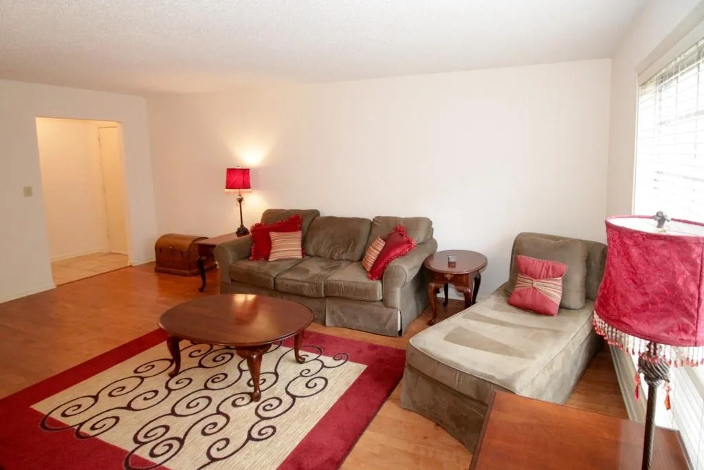 6851 Roswell Road Unit F20, Sandy Springs, Georgia 30328, 3 Bedrooms Bedrooms, ,2 BathroomsBathrooms,Residential,Sold,6851 Roswell Road Unit F20,5982944