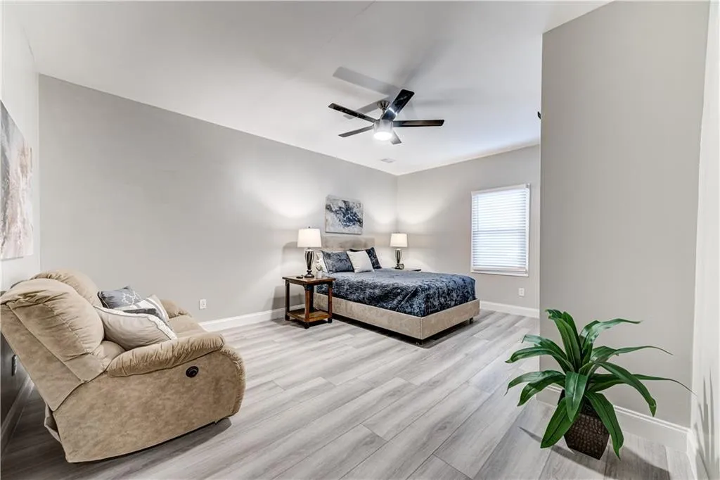 270 Mark Trail, Sandy Springs, Georgia 30328, 5 Bedrooms Bedrooms, ,3 BathroomsBathrooms,Residential,Sold,270 Mark Trail,7129382