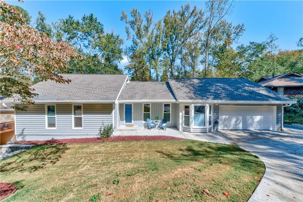 270 Mark Trail, Sandy Springs, Georgia 30328, 5 Bedrooms Bedrooms, ,3 BathroomsBathrooms,Residential,Sold,270 Mark Trail,7129382