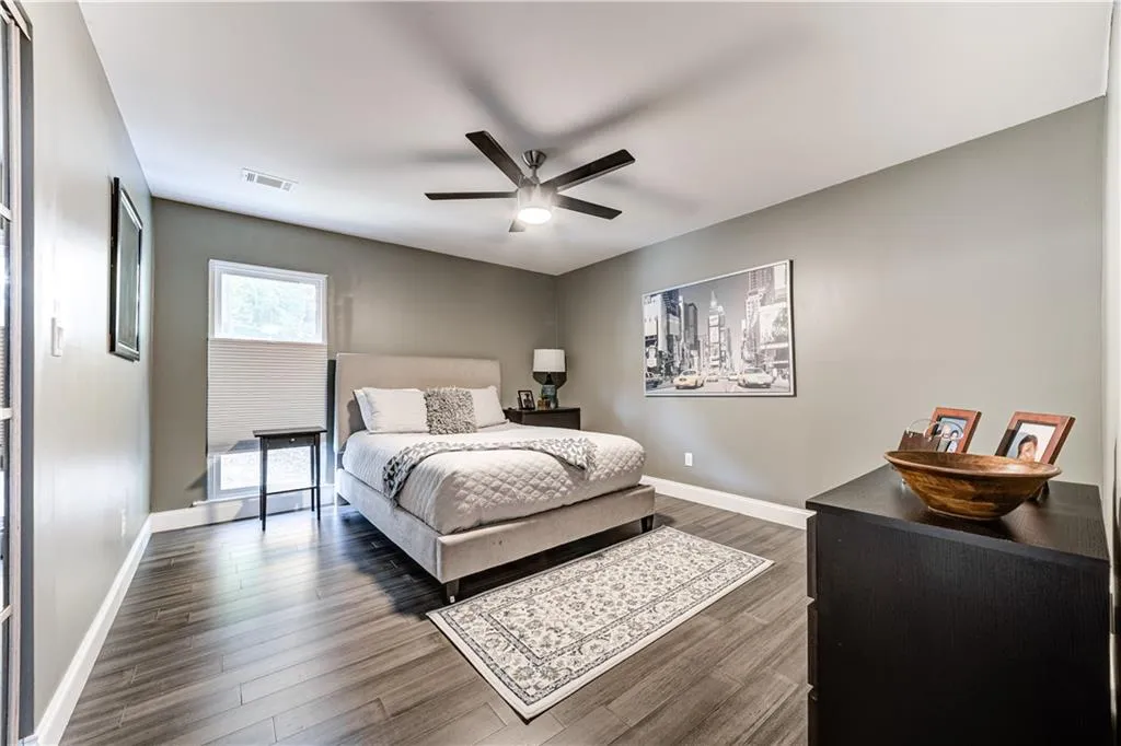 270 Mark Trail, Sandy Springs, Georgia 30328, 5 Bedrooms Bedrooms, ,3 BathroomsBathrooms,Residential,Sold,270 Mark Trail,7129382