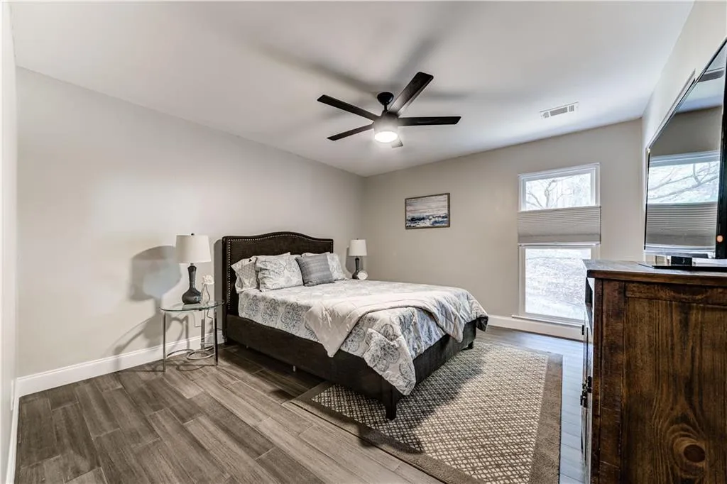 270 Mark Trail, Sandy Springs, Georgia 30328, 5 Bedrooms Bedrooms, ,3 BathroomsBathrooms,Residential,Sold,270 Mark Trail,7129382