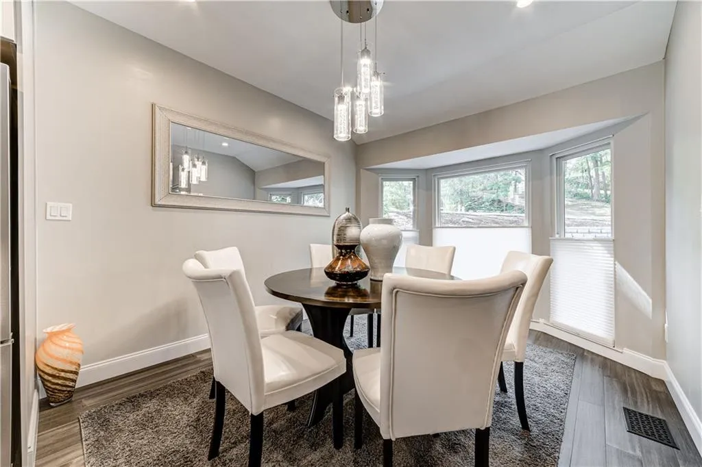 270 Mark Trail, Sandy Springs, Georgia 30328, 5 Bedrooms Bedrooms, ,3 BathroomsBathrooms,Residential,Sold,270 Mark Trail,7129382