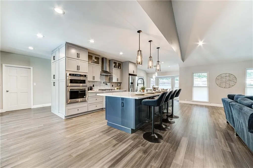 270 Mark Trail, Sandy Springs, Georgia 30328, 5 Bedrooms Bedrooms, ,3 BathroomsBathrooms,Residential,Sold,270 Mark Trail,7129382