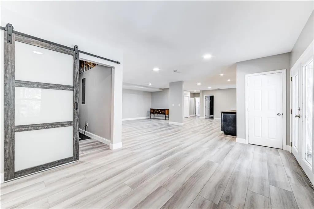 270 Mark Trail, Sandy Springs, Georgia 30328, 5 Bedrooms Bedrooms, ,3 BathroomsBathrooms,Residential,Sold,270 Mark Trail,7129382