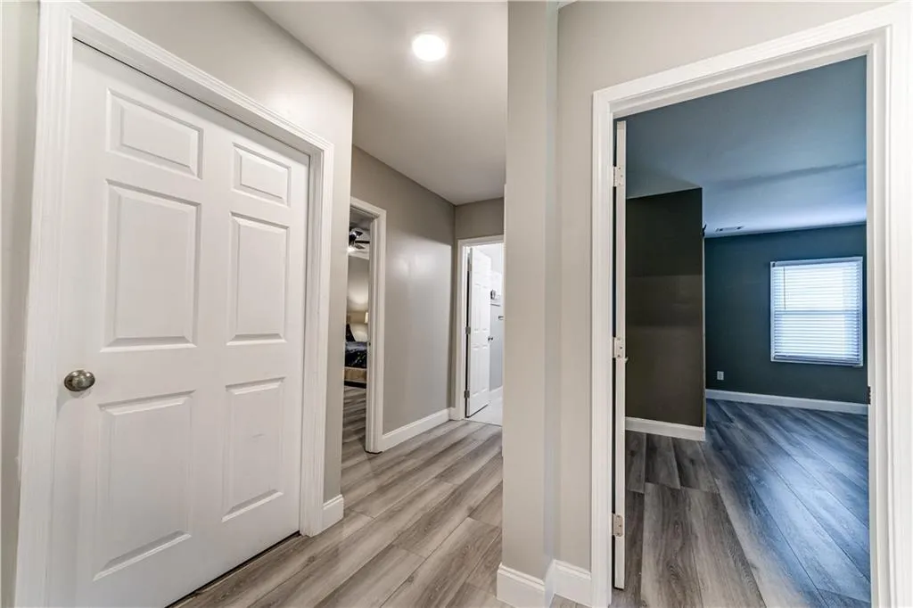 270 Mark Trail, Sandy Springs, Georgia 30328, 5 Bedrooms Bedrooms, ,3 BathroomsBathrooms,Residential,Sold,270 Mark Trail,7129382