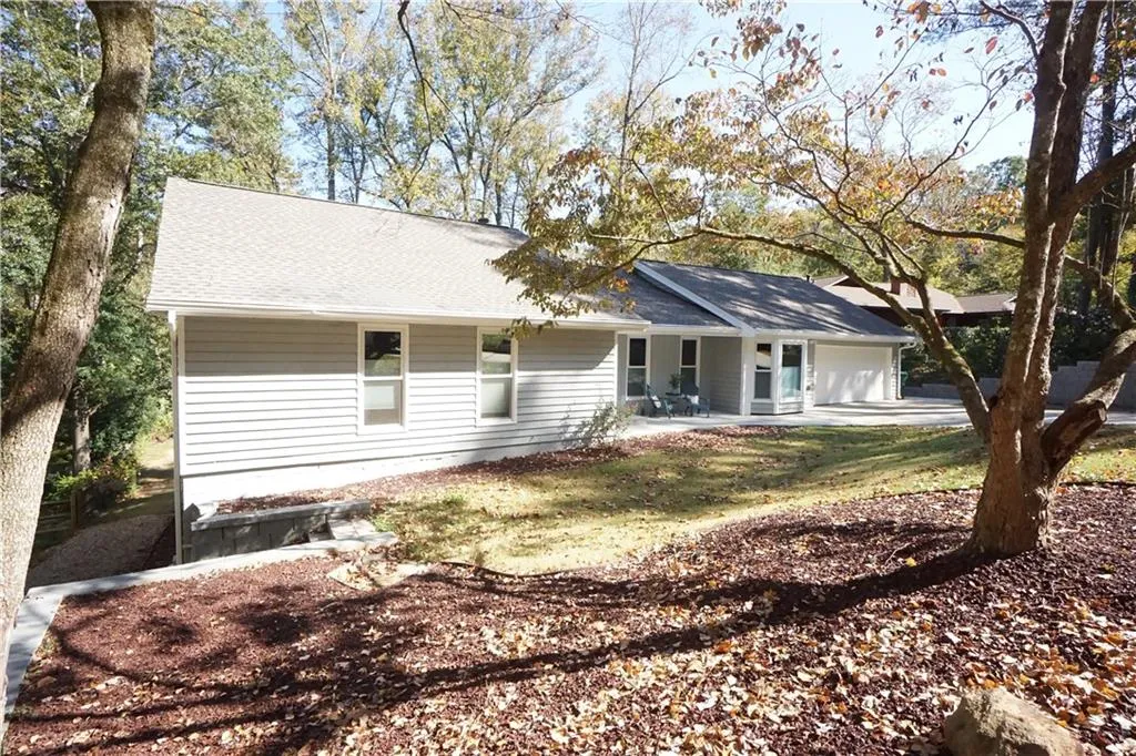 270 Mark Trail, Sandy Springs, Georgia 30328, 5 Bedrooms Bedrooms, ,3 BathroomsBathrooms,Residential,Sold,270 Mark Trail,7129382