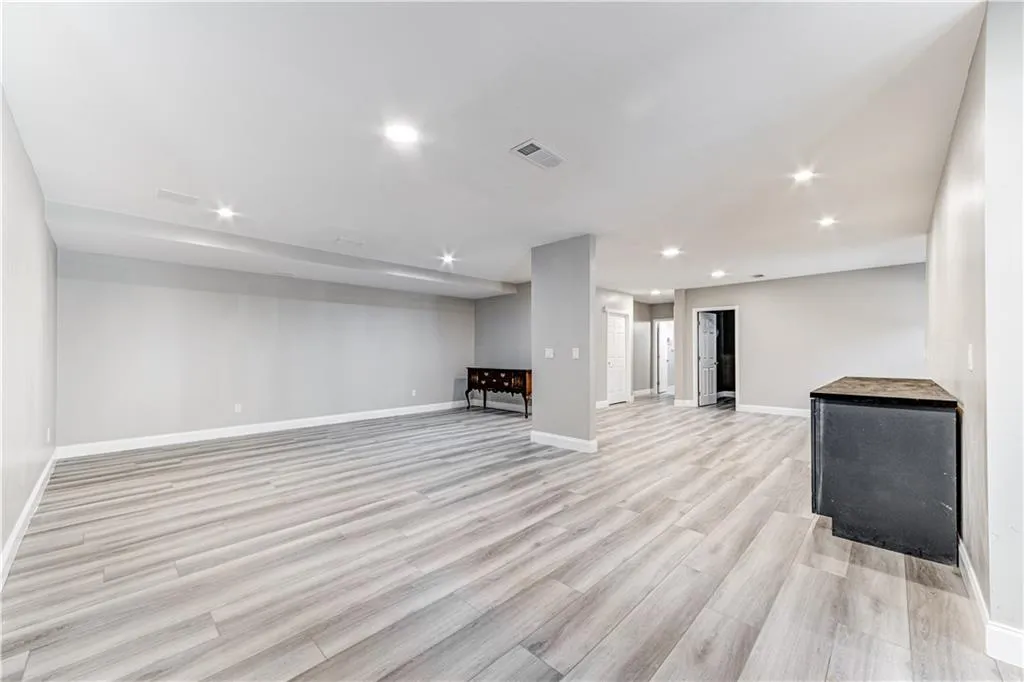 270 Mark Trail, Sandy Springs, Georgia 30328, 5 Bedrooms Bedrooms, ,3 BathroomsBathrooms,Residential,Sold,270 Mark Trail,7129382