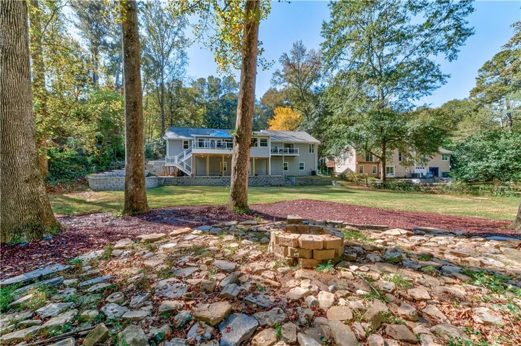 270 Mark Trail, Sandy Springs, Georgia 30328, 5 Bedrooms Bedrooms, ,3 BathroomsBathrooms,Residential,Sold,270 Mark Trail,7129382