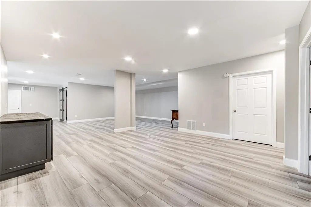 270 Mark Trail, Sandy Springs, Georgia 30328, 5 Bedrooms Bedrooms, ,3 BathroomsBathrooms,Residential,Sold,270 Mark Trail,7129382