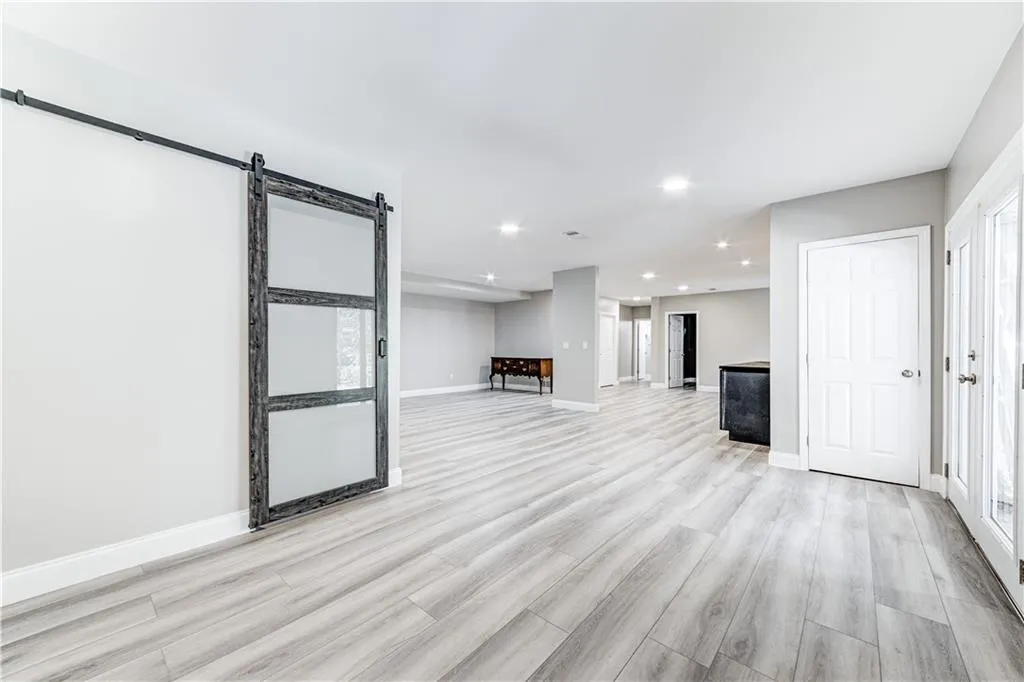 270 Mark Trail, Sandy Springs, Georgia 30328, 5 Bedrooms Bedrooms, ,3 BathroomsBathrooms,Residential,Sold,270 Mark Trail,7129382