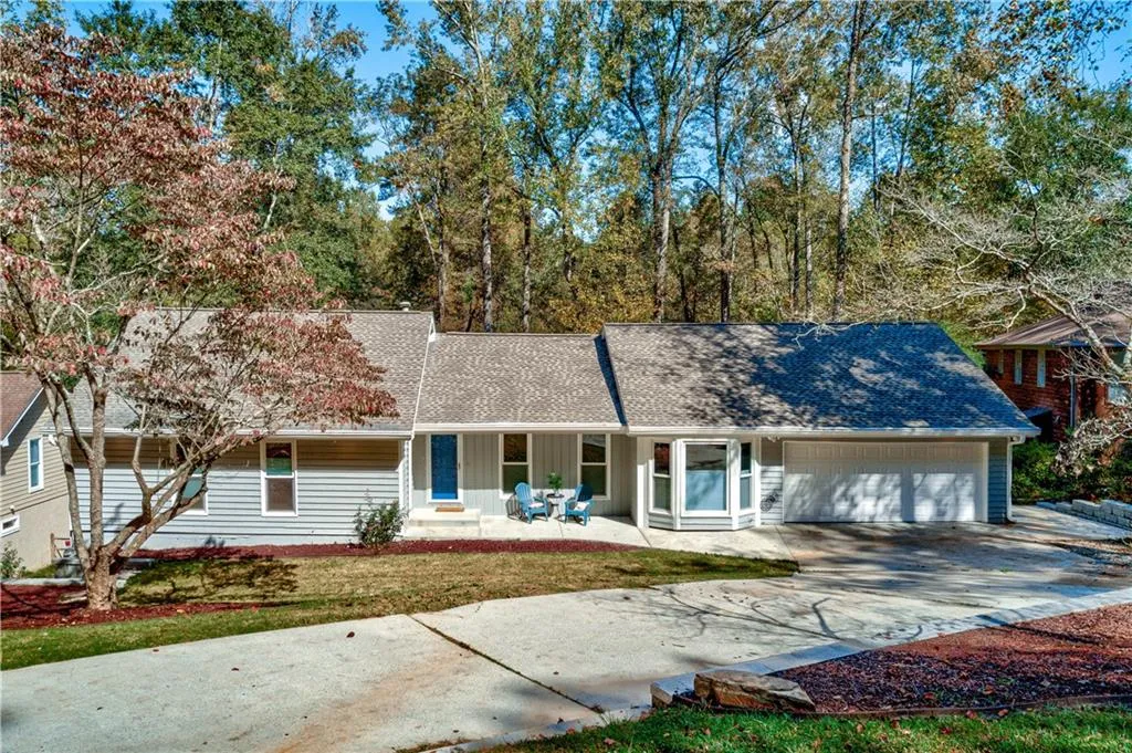 270 Mark Trail, Sandy Springs, Georgia 30328, 5 Bedrooms Bedrooms, ,3 BathroomsBathrooms,Residential,Sold,270 Mark Trail,7129382