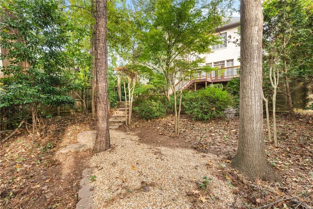 61 W Belle Isle Road, Sandy Springs, Georgia 30342, 4 Bedrooms Bedrooms, ,4 BathroomsBathrooms,Residential,Sold,61 W Belle Isle Road,6803327