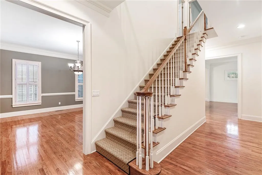 61 W Belle Isle Road, Sandy Springs, Georgia 30342, 4 Bedrooms Bedrooms, ,4 BathroomsBathrooms,Residential,Sold,61 W Belle Isle Road,6803327