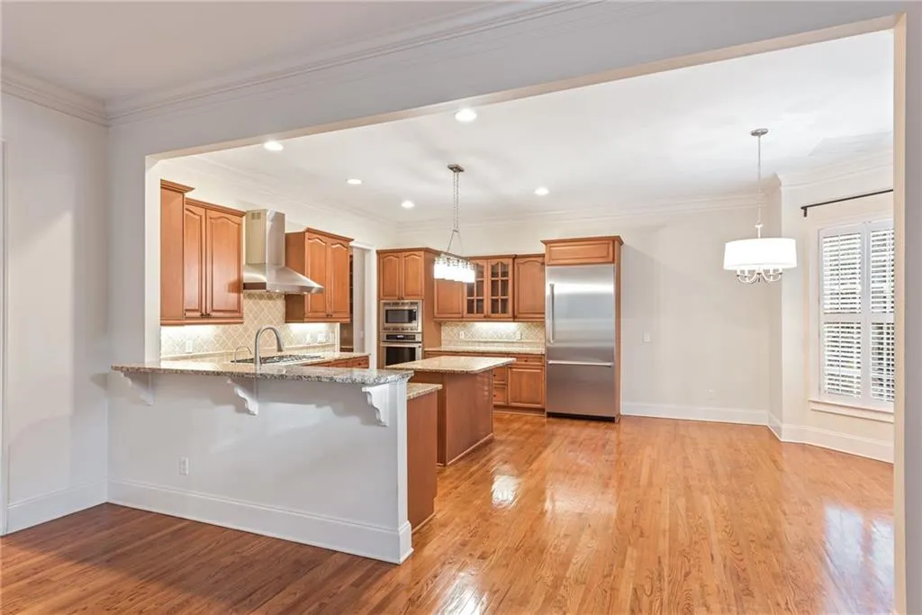 61 W Belle Isle Road, Sandy Springs, Georgia 30342, 4 Bedrooms Bedrooms, ,4 BathroomsBathrooms,Residential,Sold,61 W Belle Isle Road,6803327