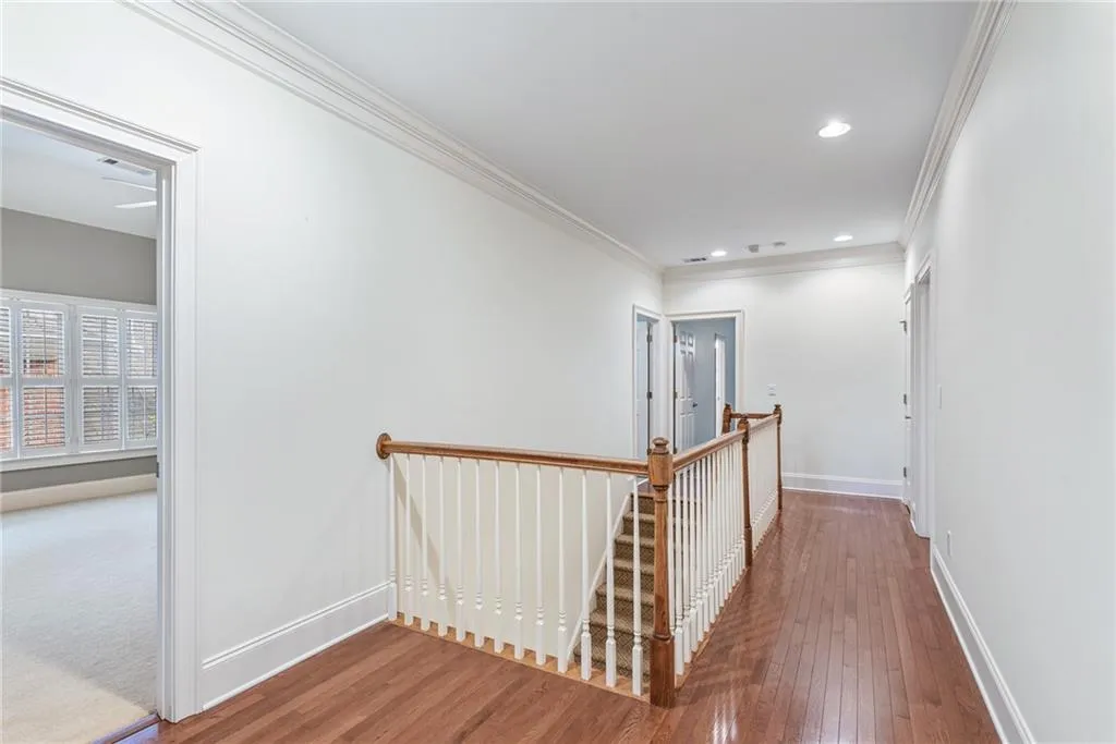 61 W Belle Isle Road, Sandy Springs, Georgia 30342, 4 Bedrooms Bedrooms, ,4 BathroomsBathrooms,Residential,Sold,61 W Belle Isle Road,6803327