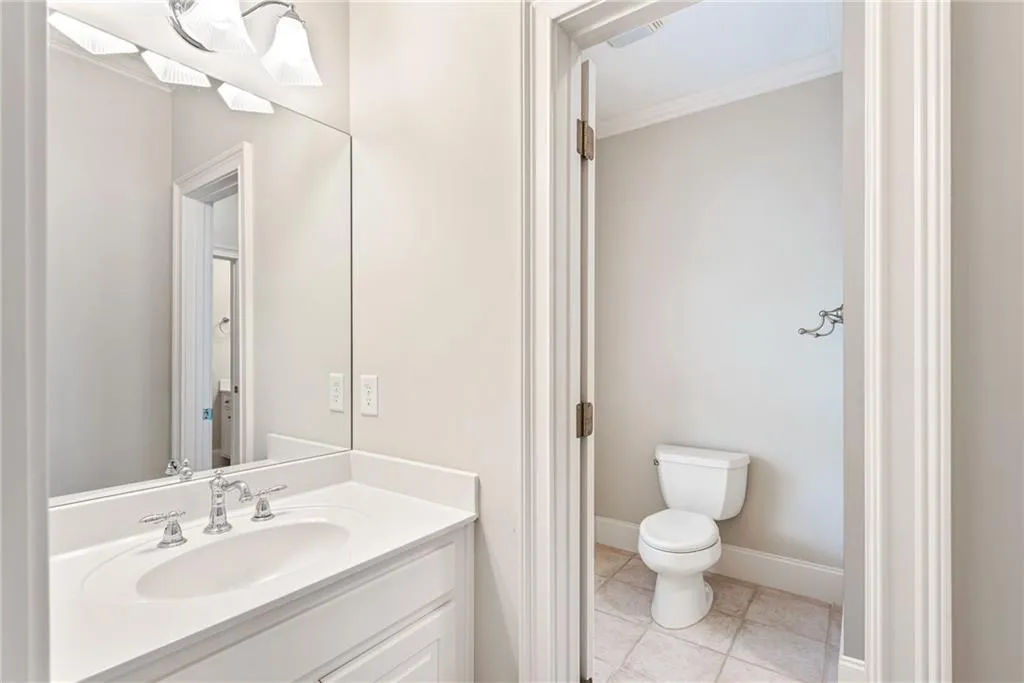 61 W Belle Isle Road, Sandy Springs, Georgia 30342, 4 Bedrooms Bedrooms, ,4 BathroomsBathrooms,Residential,Sold,61 W Belle Isle Road,6803327