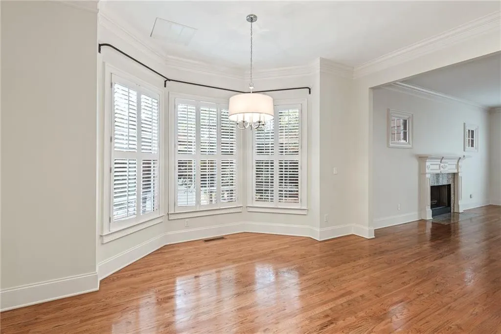 61 W Belle Isle Road, Sandy Springs, Georgia 30342, 4 Bedrooms Bedrooms, ,4 BathroomsBathrooms,Residential,Sold,61 W Belle Isle Road,6803327