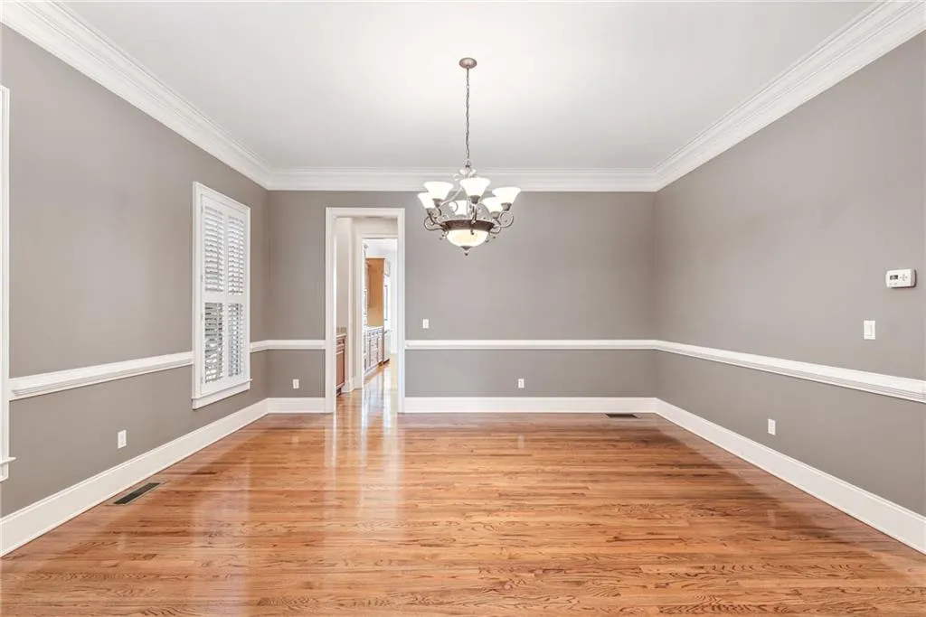 61 W Belle Isle Road, Sandy Springs, Georgia 30342, 4 Bedrooms Bedrooms, ,4 BathroomsBathrooms,Residential,Sold,61 W Belle Isle Road,6803327