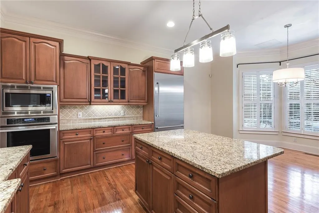 61 W Belle Isle Road, Sandy Springs, Georgia 30342, 4 Bedrooms Bedrooms, ,4 BathroomsBathrooms,Residential,Sold,61 W Belle Isle Road,6803327
