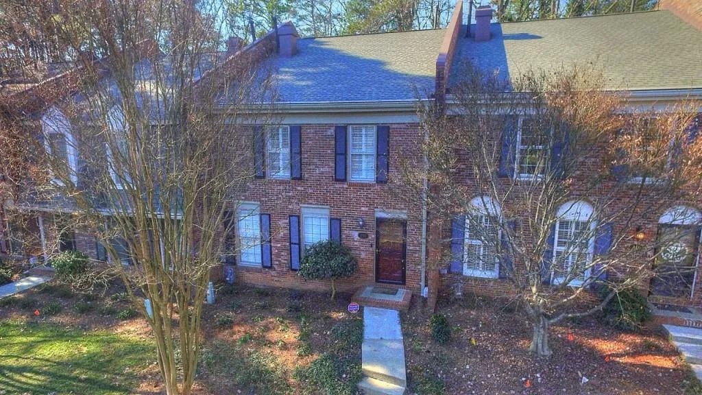 250 The South Chace, Atlanta, Georgia 30328, 3 Bedrooms Bedrooms, ,2 BathroomsBathrooms,Residential,Sold,250 The South Chace,5949712