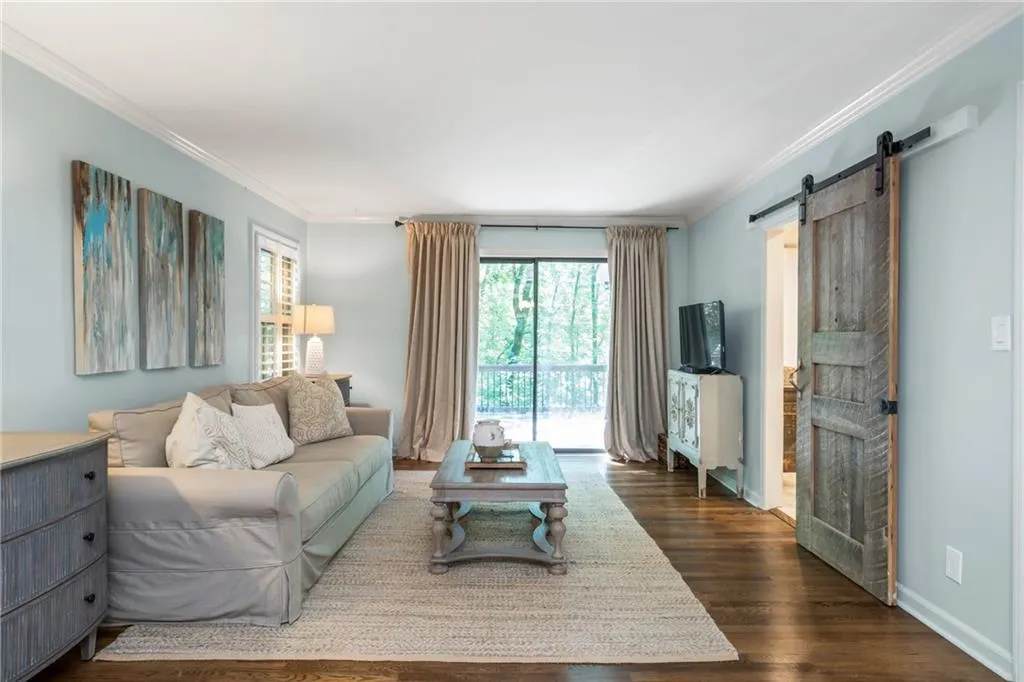 7105 Brandon Mill Road, Sandy Springs, Georgia 30328, 4 Bedrooms Bedrooms, ,2 BathroomsBathrooms,Residential,Sold,7105 Brandon Mill Road,6736887