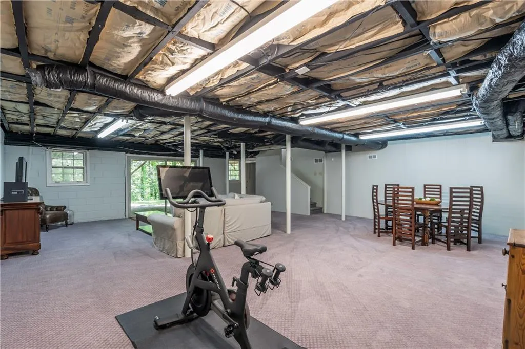 7105 Brandon Mill Road, Sandy Springs, Georgia 30328, 4 Bedrooms Bedrooms, ,2 BathroomsBathrooms,Residential,Sold,7105 Brandon Mill Road,6736887