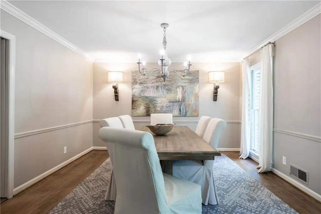 7105 Brandon Mill Road, Sandy Springs, Georgia 30328, 4 Bedrooms Bedrooms, ,2 BathroomsBathrooms,Residential,Sold,7105 Brandon Mill Road,6736887