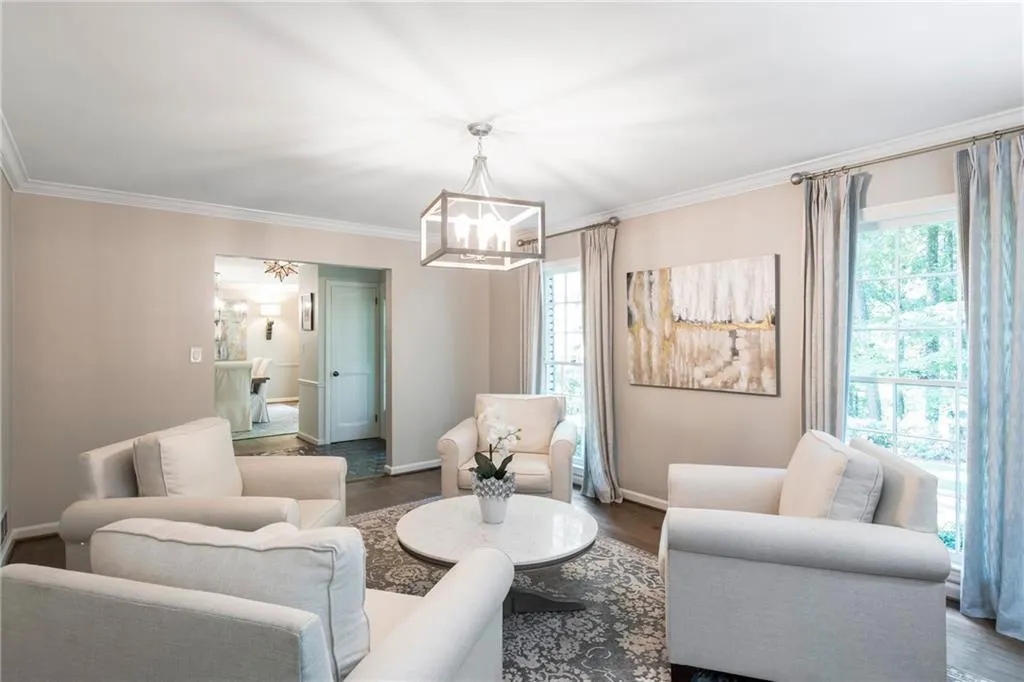 7105 Brandon Mill Road, Sandy Springs, Georgia 30328, 4 Bedrooms Bedrooms, ,2 BathroomsBathrooms,Residential,Sold,7105 Brandon Mill Road,6736887