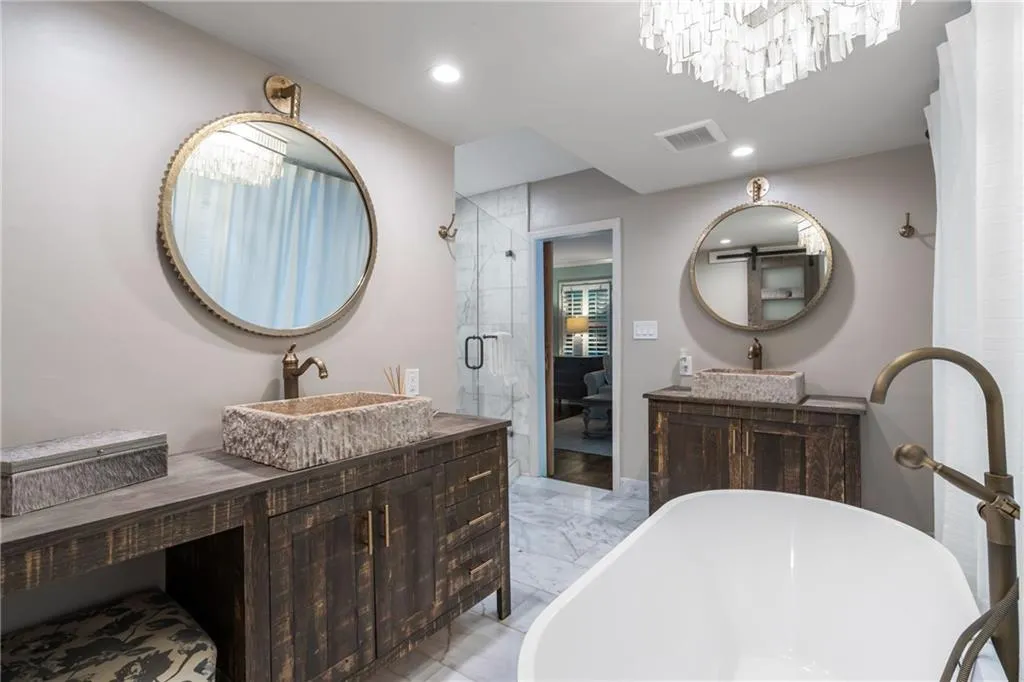 7105 Brandon Mill Road, Sandy Springs, Georgia 30328, 4 Bedrooms Bedrooms, ,2 BathroomsBathrooms,Residential,Sold,7105 Brandon Mill Road,6736887