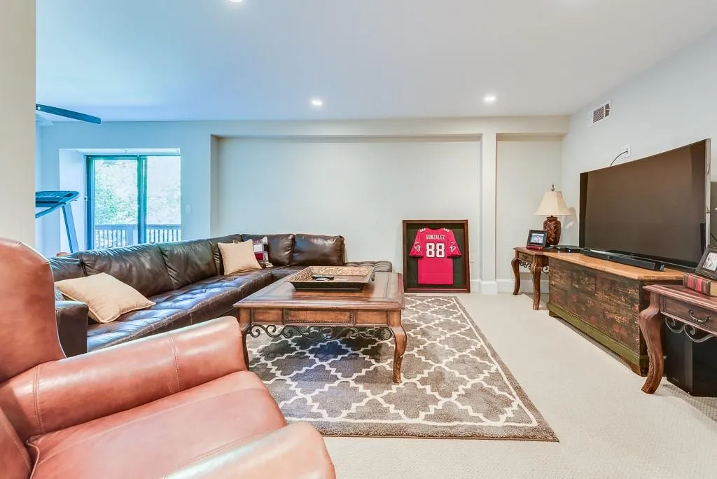 29 Willow Glen Ne, Atlanta, Georgia 30342, 4 Bedrooms Bedrooms, ,4 BathroomsBathrooms,Residential,Sold,29 Willow Glen Ne,5704912